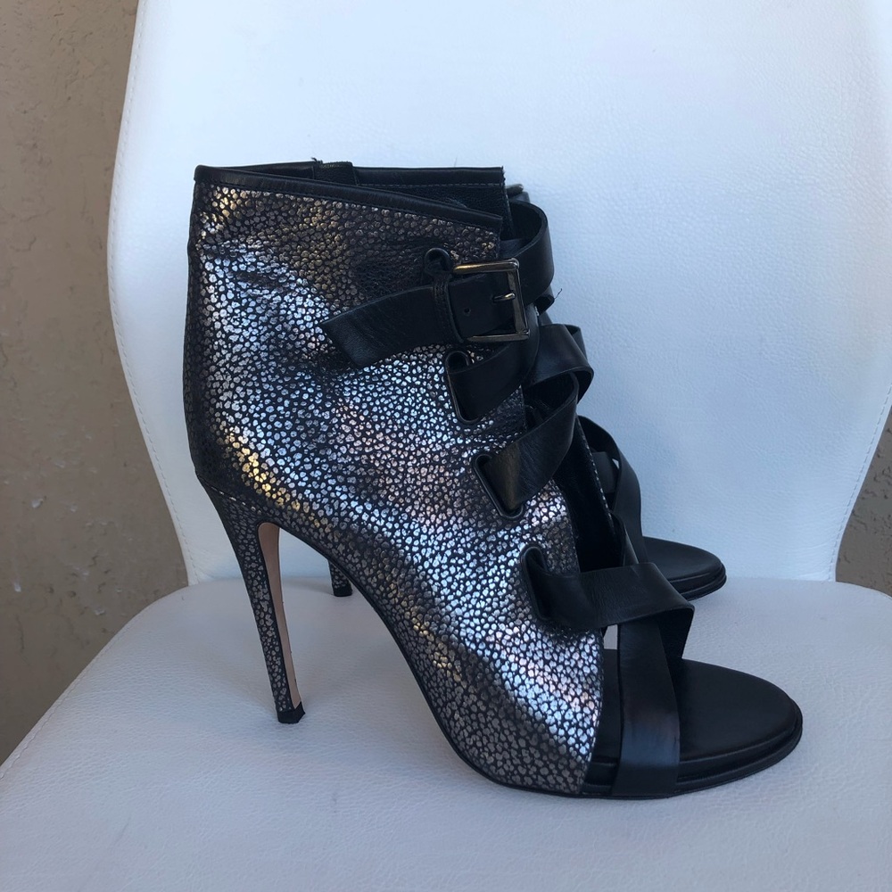 DianeVonFurstenberg Heels Color Black Silver
Heels